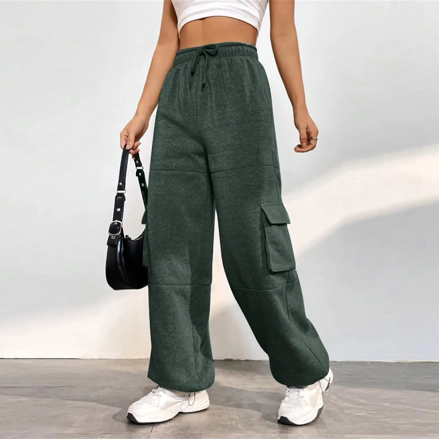 Cargo Sweatpants for Women Fleece Lined Joggers with Pockets Casual Drawstring High Waisted Pants Loose Baggy Sweatpants
