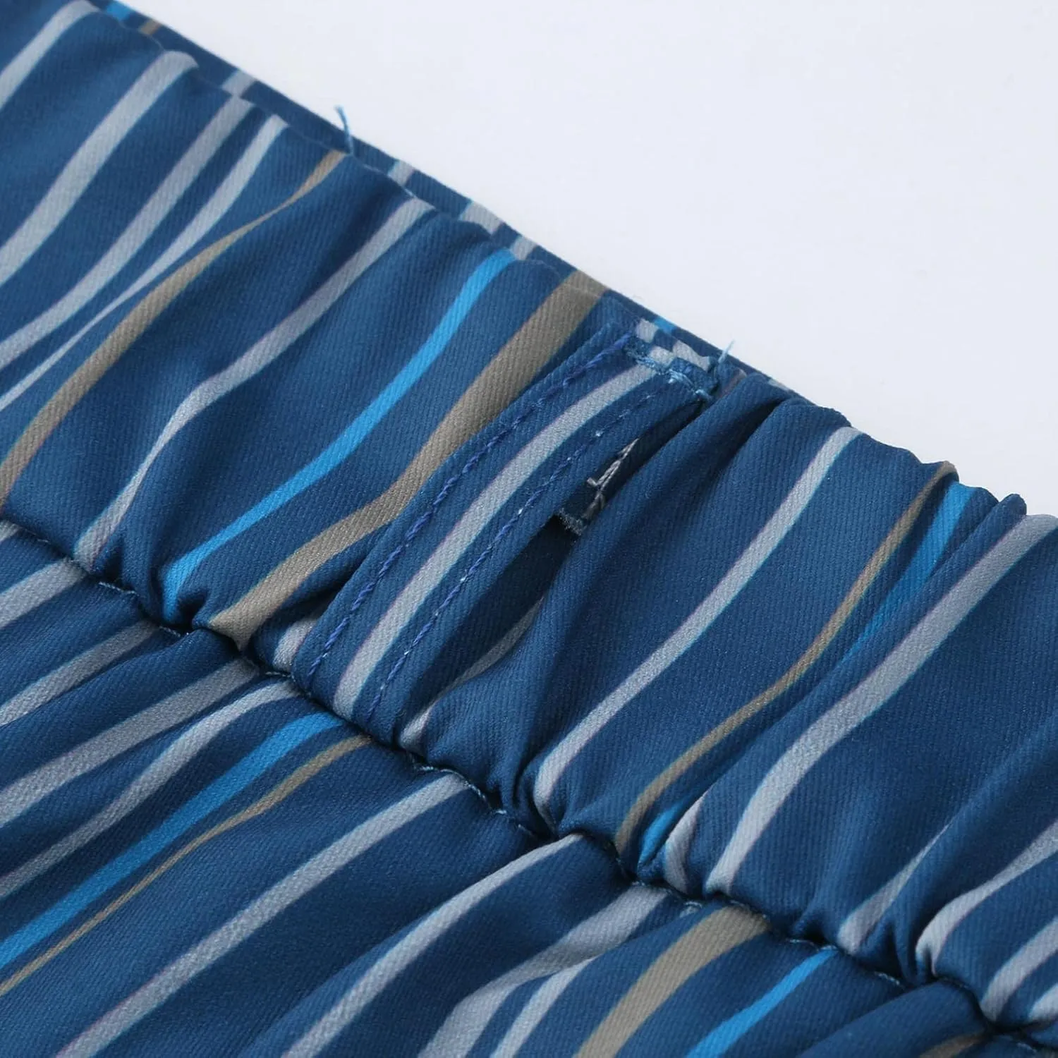 Men Plaid Slant Pocket Tapered Pants Slim Fit Stretch Flat Front Business Golf Pencil Pants Modern Grid Tailored Pants