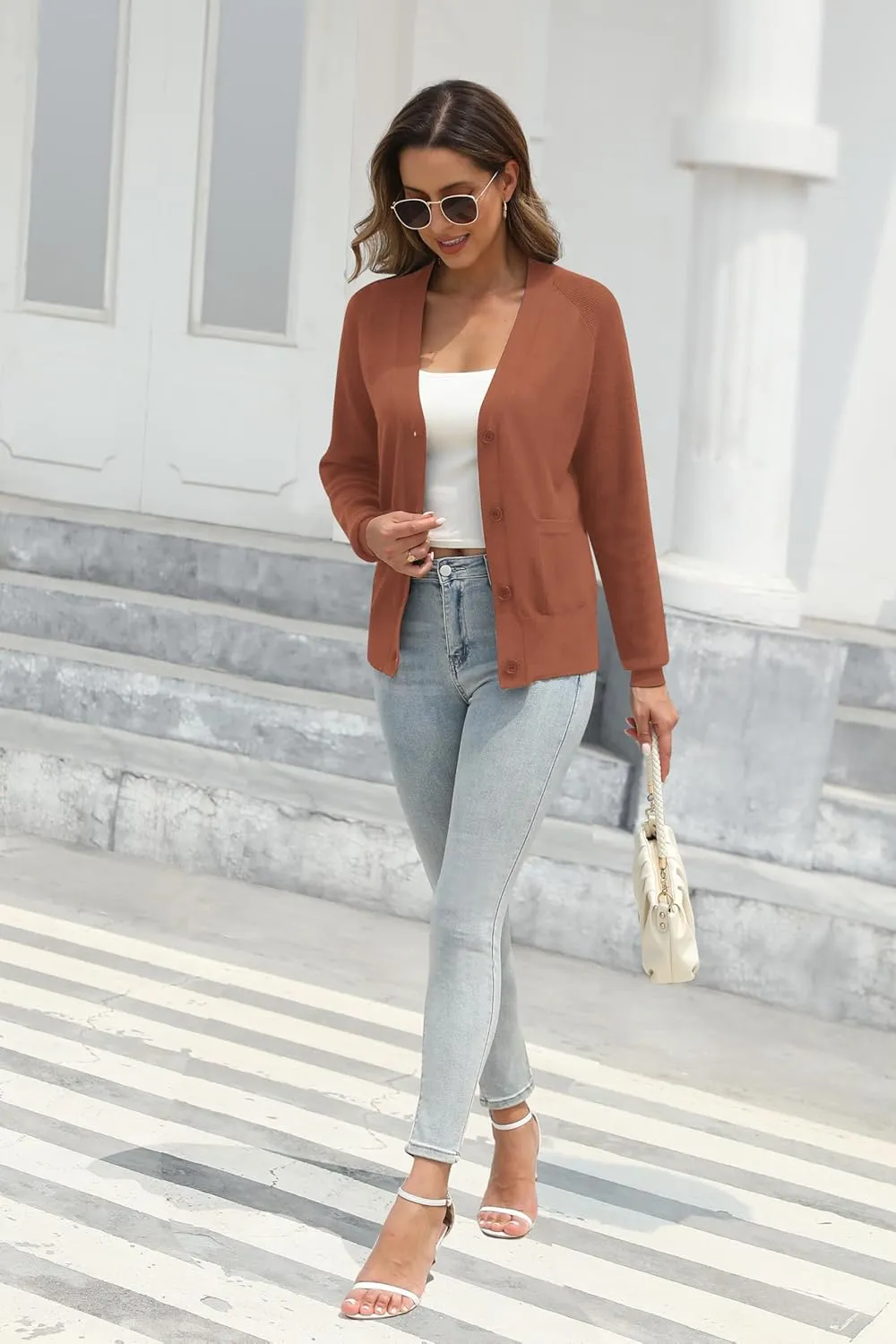 Urban CoCo Women's Long Sleeve Cropped Cardigan Sweater Button Down V Neck Knit Sweaters with Pockets