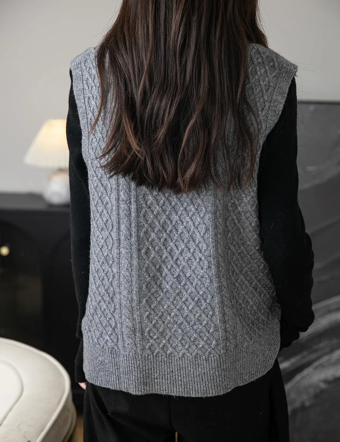Women's 100% Merino Wool Sweater Vest 2025 Fall Winter Vintage Cable Crew Neck Sleeveless Knit Sweater Vest