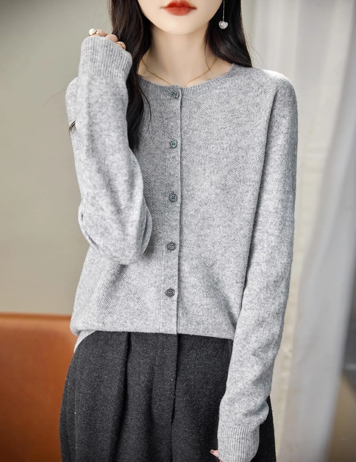 Women's Crewneck 100% Merino Wool Sweater 2025 Spring Fall Solid Long Sleeve Seamless Knitted Cardigan Sweater
