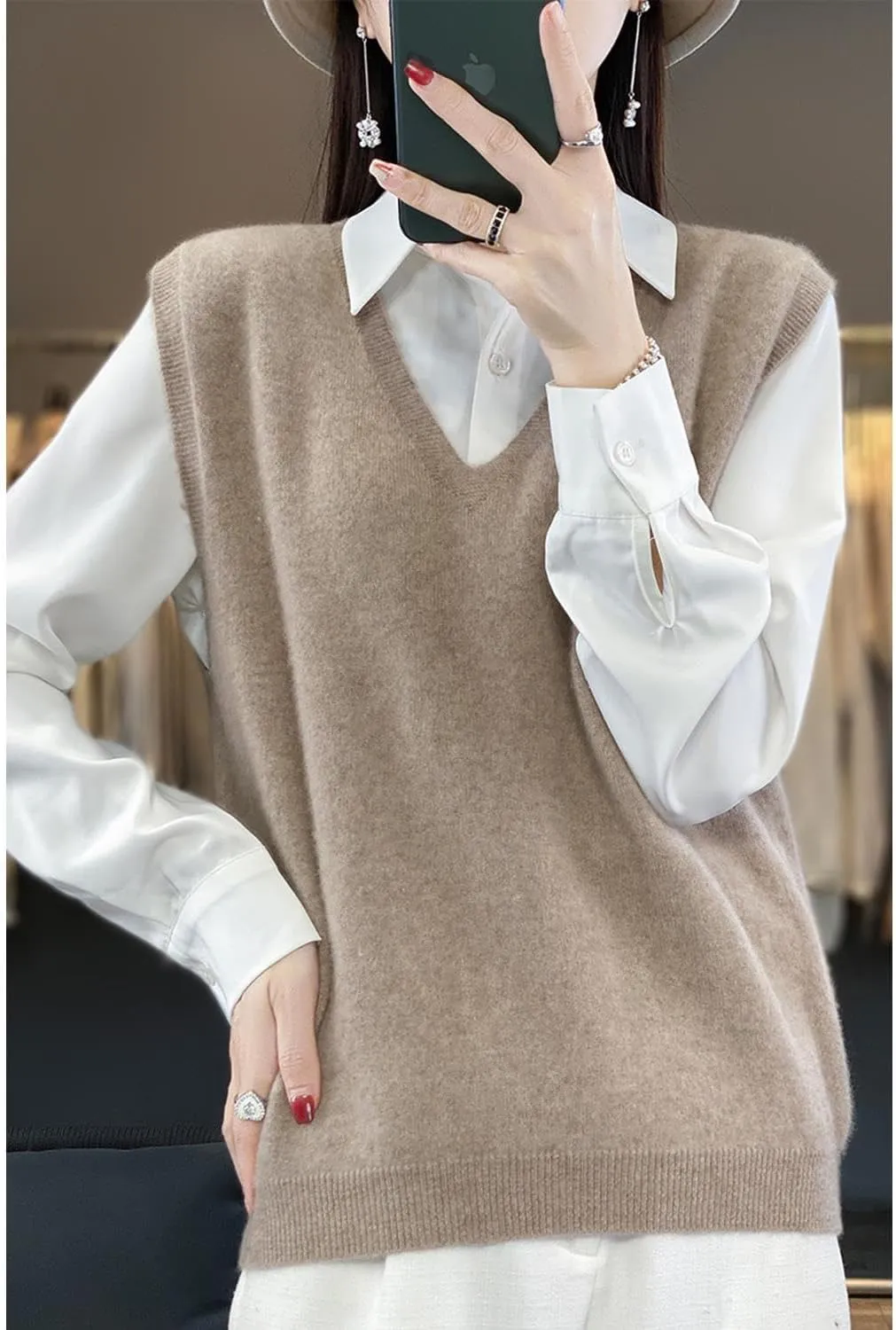 Women's V-Neck Knit Sweater Vest 100% Merino Wool Lightweight Sleeveless Pullover Basic Vest Short Tops
