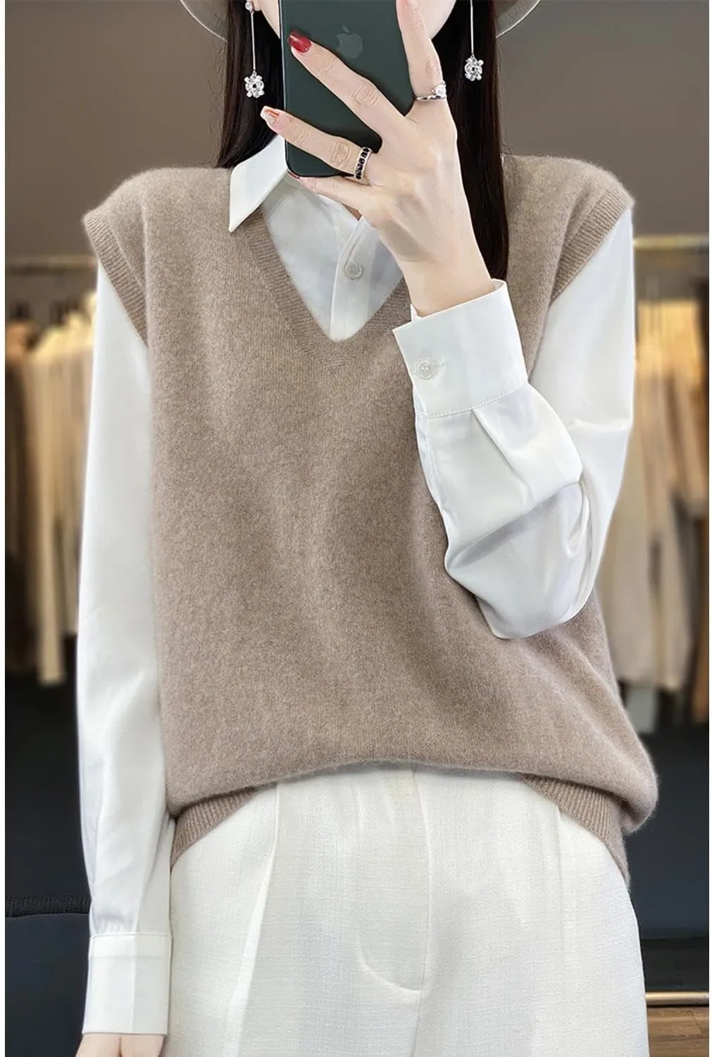Women's V-Neck Knit Sweater Vest 100% Merino Wool Lightweight Sleeveless Pullover Basic Vest Short Tops