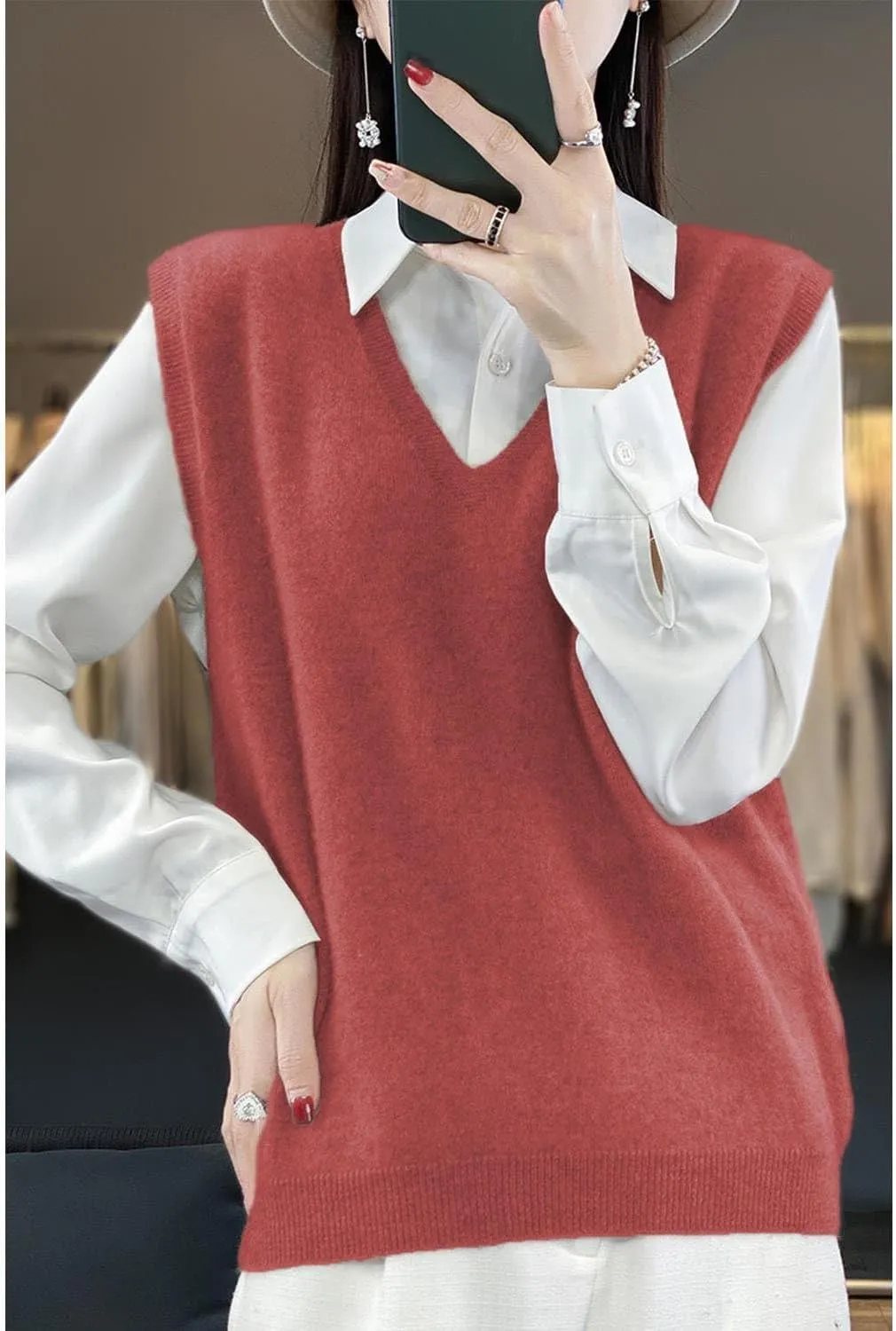 Women's V-Neck Knit Sweater Vest 100% Merino Wool Lightweight Sleeveless Pullover Basic Vest Short Tops