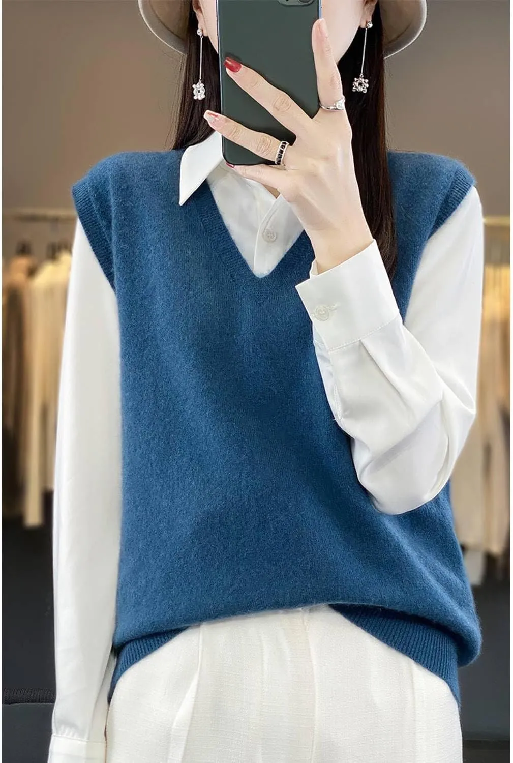 Women's V-Neck Knit Sweater Vest 100% Merino Wool Lightweight Sleeveless Pullover Basic Vest Short Tops